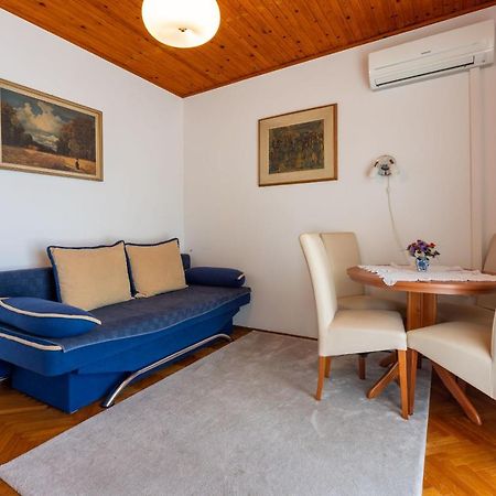 Apartments Hinic Selce Exterior foto