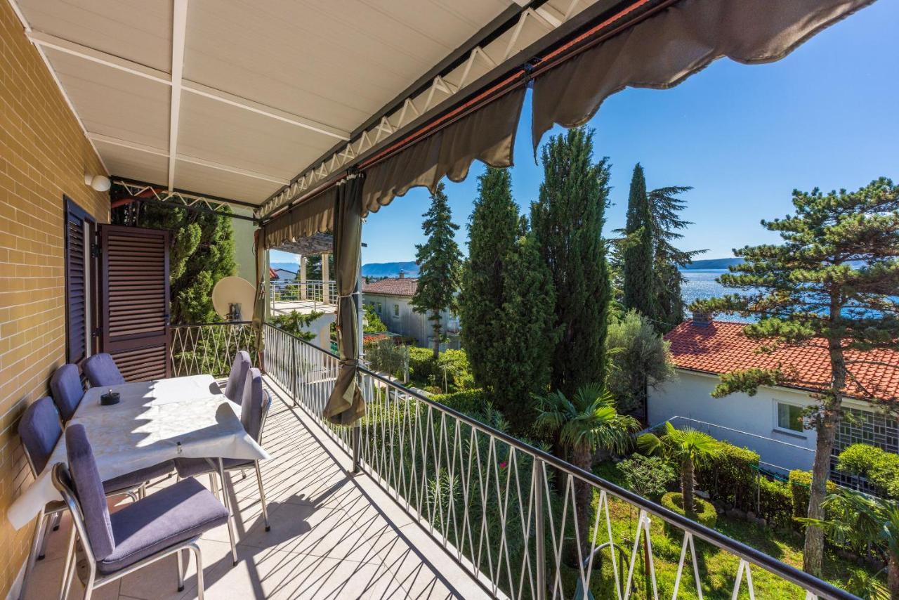 Apartments Hinic Selce Exterior foto