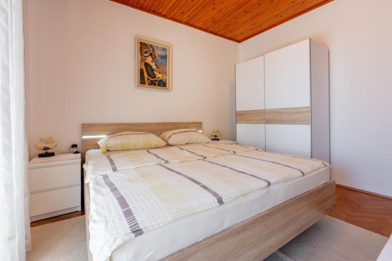Apartments Hinic Selce Exterior foto