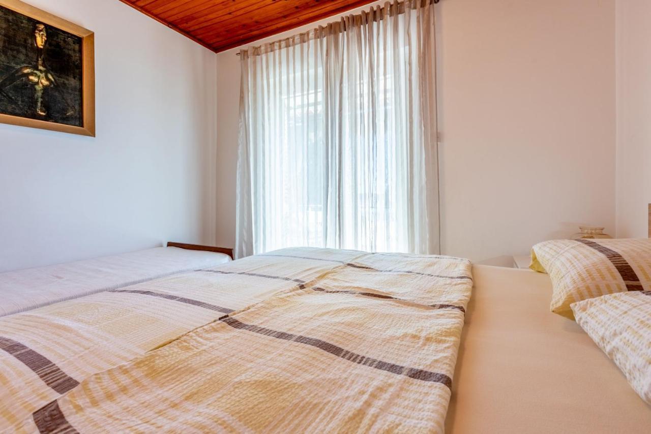 Apartments Hinic Selce Exterior foto
