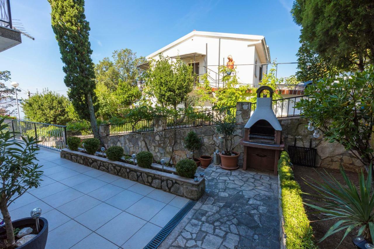 Apartments Hinic Selce Exterior foto